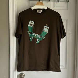 Hermes Odyssee T-Shirt featured in dark olive green with green SZ- M